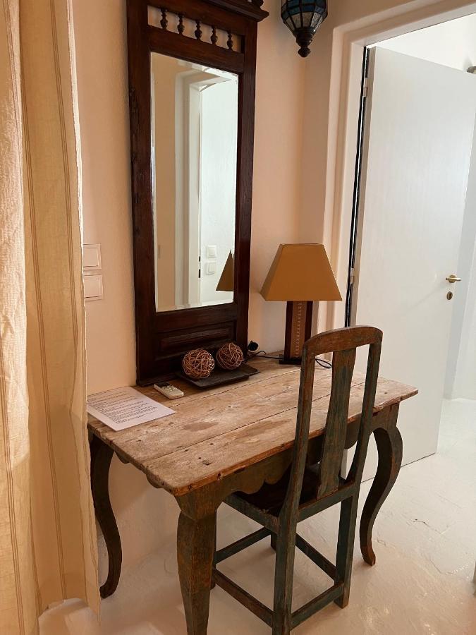 אורנוס Beachfront Mykonos Guest House מראה חיצוני תמונה